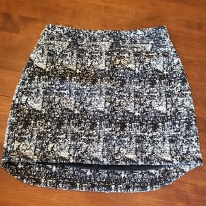 Banana Republic 6 black and‎ white color